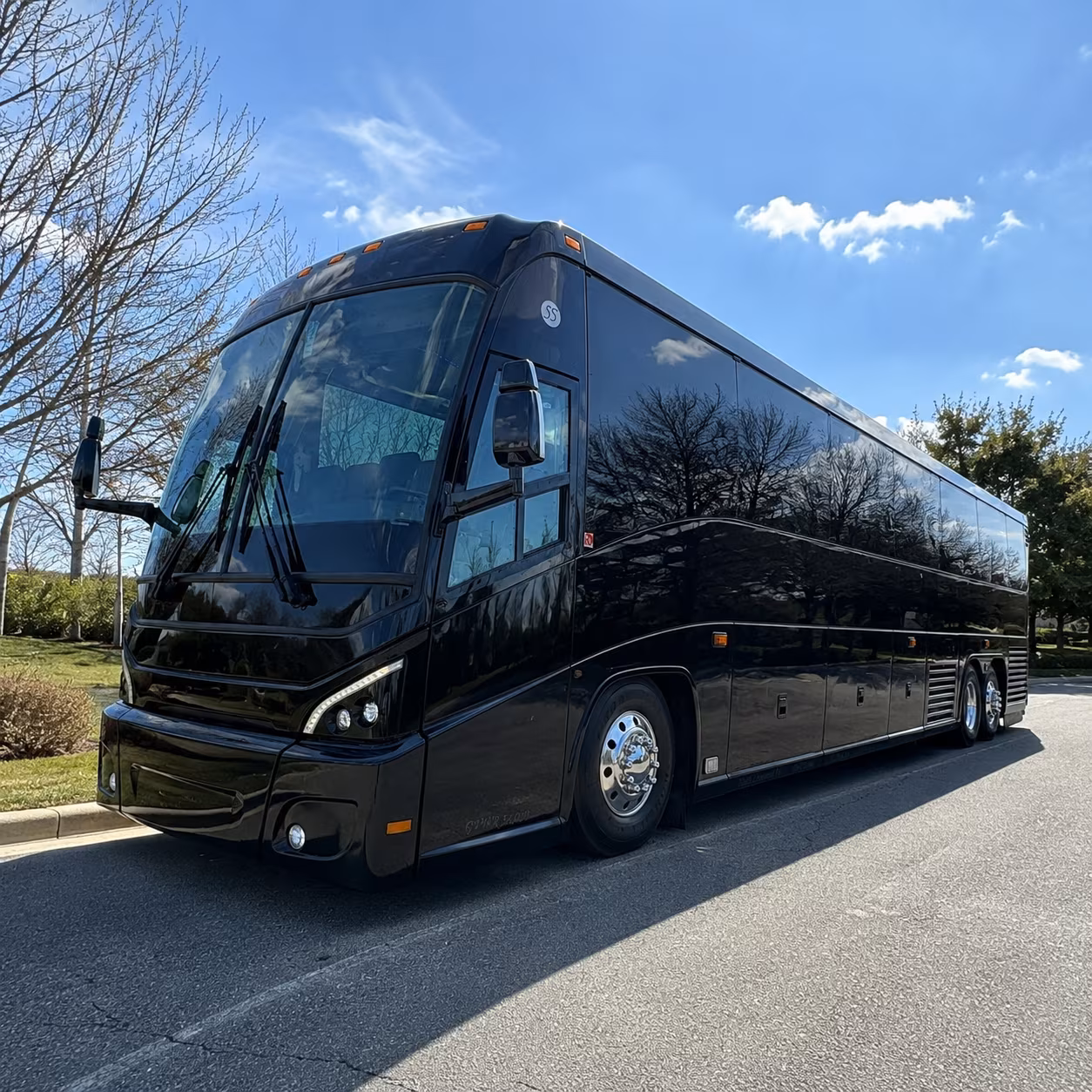 Elizabeth Airport Shuttle & Transportation party bus exterior