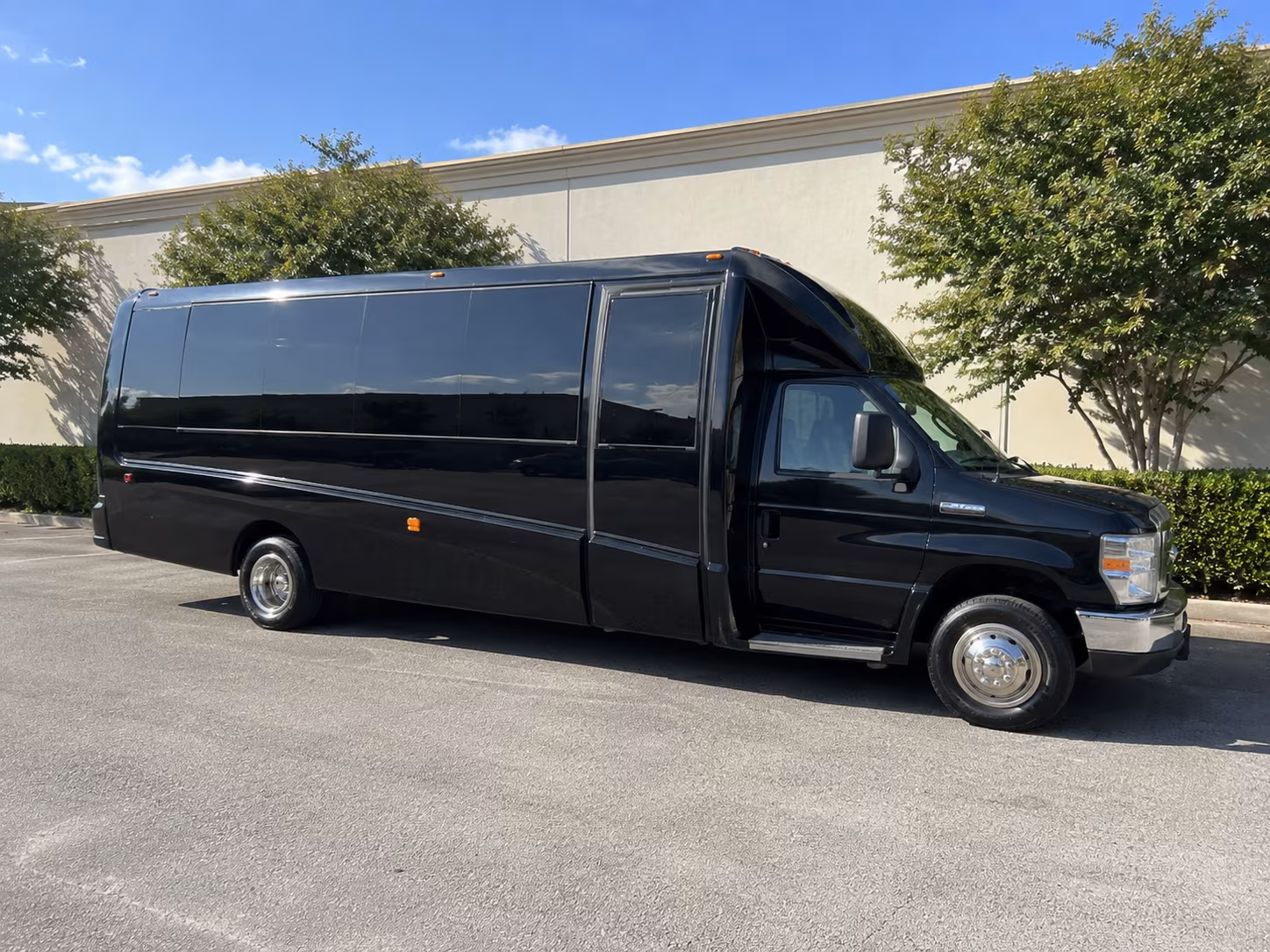 Elizabeth Birthday, Sweet 16, & Quinceañera Transportation party bus exterior