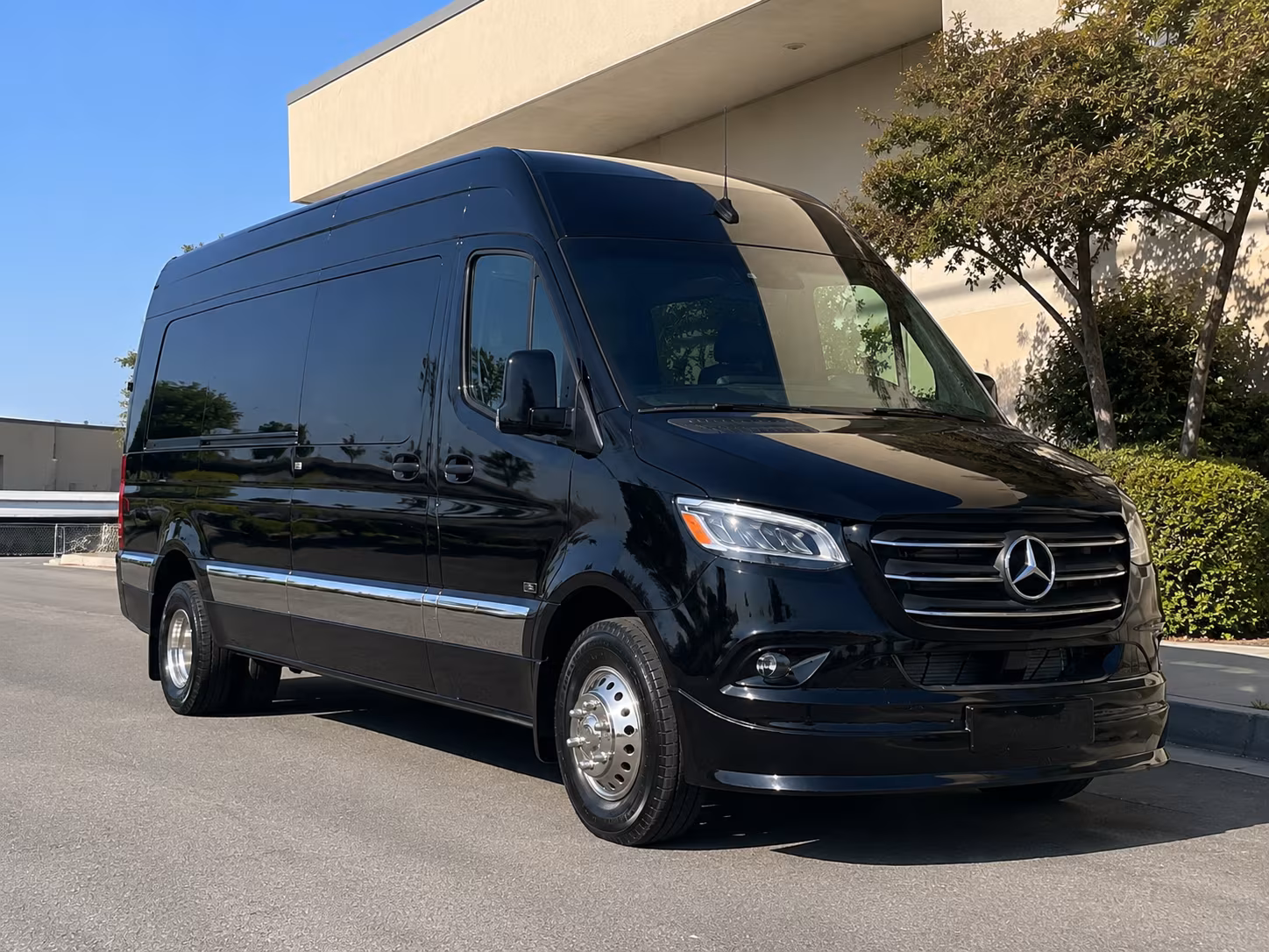 Elizabeth Corporate Transportation party bus exterior