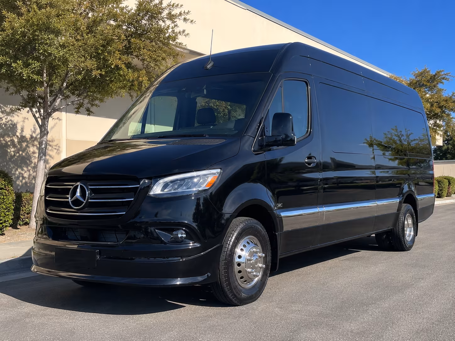 Elizabeth Corporate Transportation party bus exterior