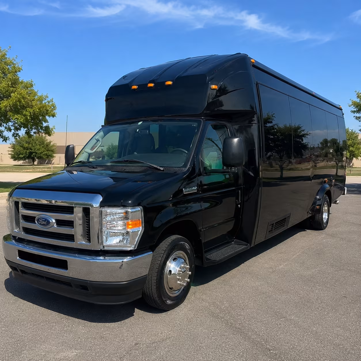 Elizabeth Winery Tour & Pub Crawl Transportation party bus exterior